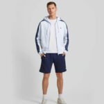 Steppweste mit Label-Stitching Modell